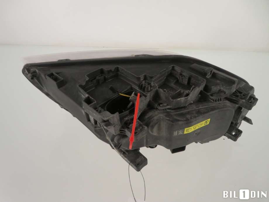 Frontlykt venstre xenon til Volvo XC70 2008-2013 (Type II, Fase 1)  (VOLVO|31353538|)