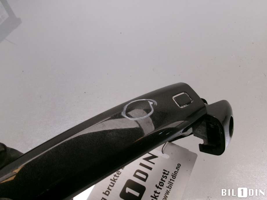 Dørhåndtak utv venstre foran til Audi Q5 2008-2012 (Type I, Fase 1)  (AUDI|8T0837205A|)