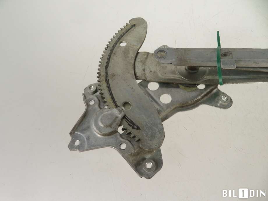 Ruteheis til Toyota Hiace 2007-2012 (Fase 3)  (TOYOTA|6980126040|)