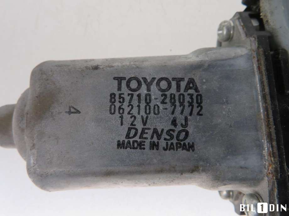 Ruteheis høyre foran til Toyota Hiace 2007-2012 (Fase 3)  (TOYOTA|8571028080|)