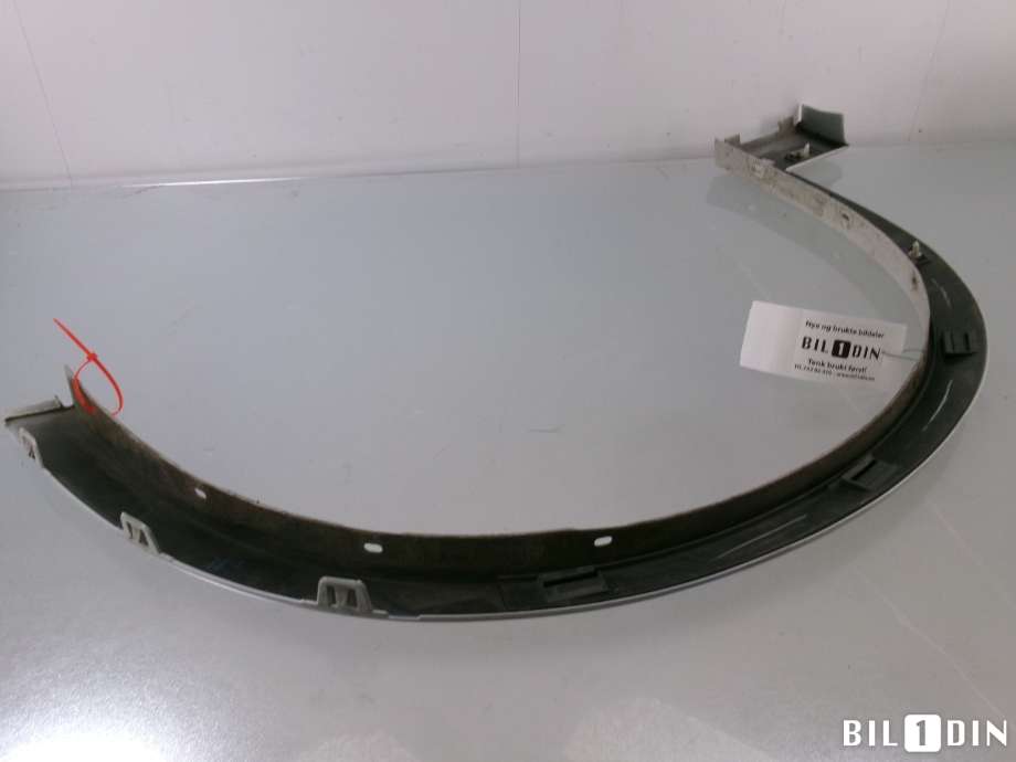 Hjulbuelist venstre foran til BMW X3 2010-2017 (F25) (F25) (BMW|51778052073|)