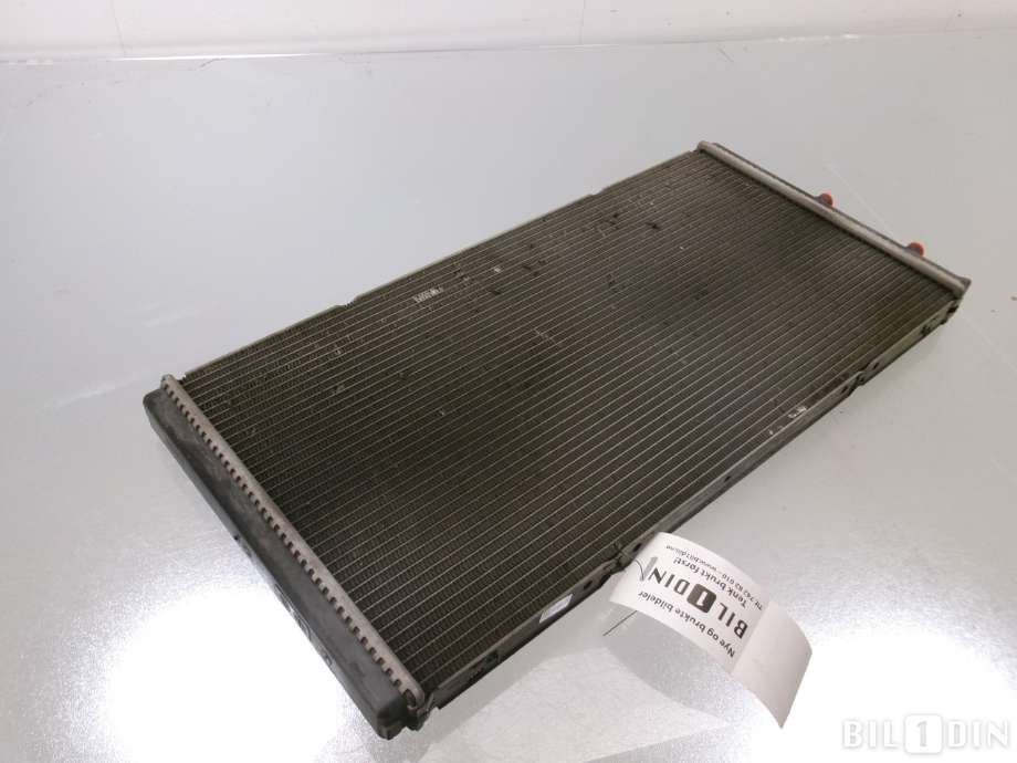 Radiator (automat gir) til BMW i8 2014-->> (BMW|17112284608|)