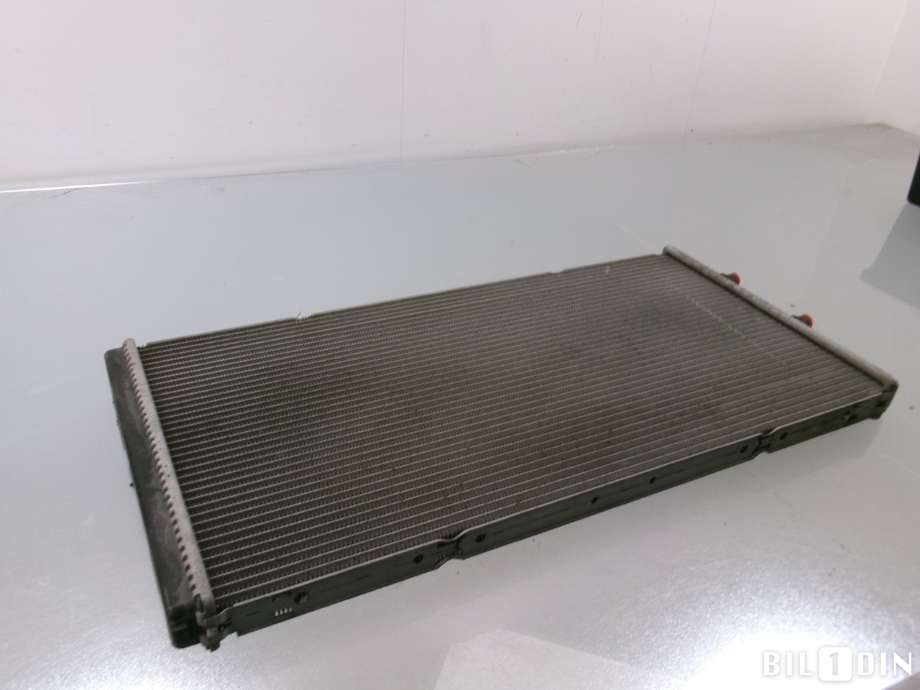 Radiator (automat gir) til BMW i8 2014-->> (BMW|17112284608|)