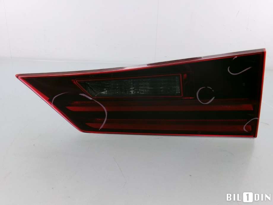 Baklykt høyre indre til Lexus IS 2013-2020 (Type III) (XE30) (XE30) (LEXUS|8158153141|8158153140|)