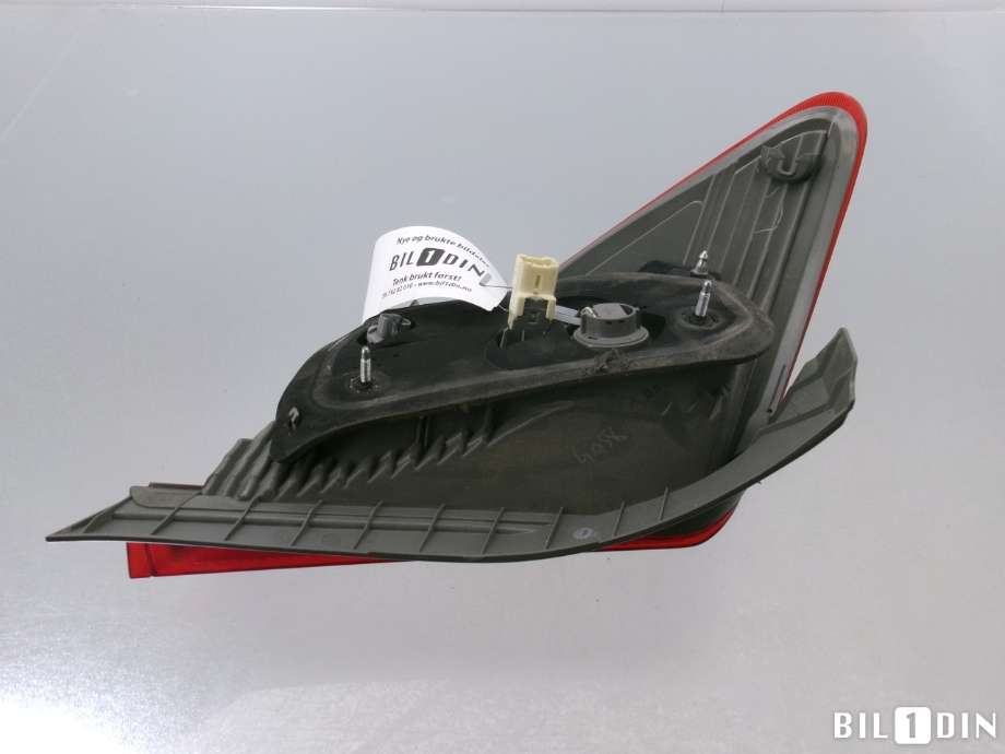 Baklykt høyre til Toyota Yaris 2012-2014 (Type III, Fase 1)  (TOYOTA|815510D370|)