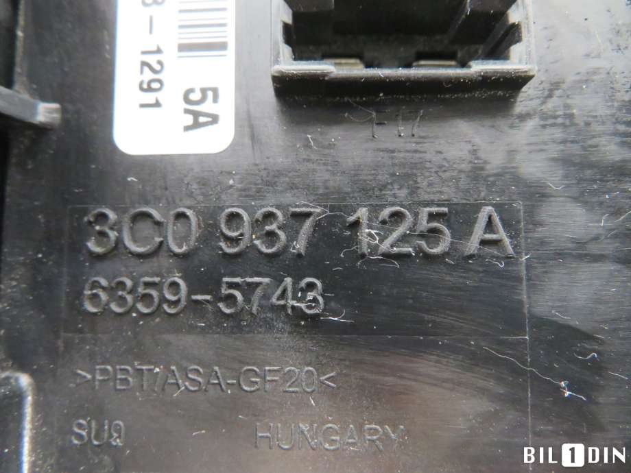 Sikringsboks til VW Tiguan 2011-2016 (Type I, Fase 2)  (VOLKSWAGEN|3C0937125A|)