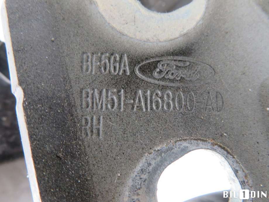 Panserhengsler til Ford Focus 2011-2014 (Type III, Fase 1)  (FORD|1750016|)