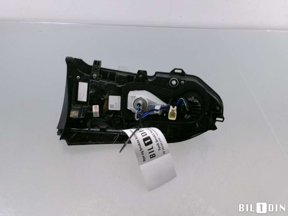Baklykt venstre indre til Toyota RAV4 2019-->> (Type V)  (TOYOTA|8159142062|)
