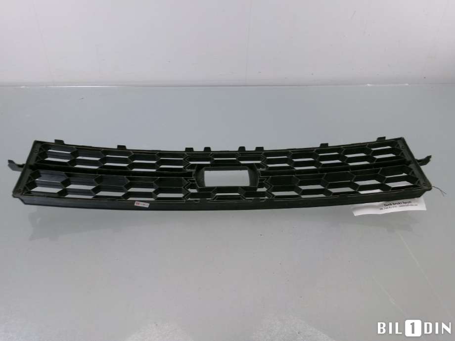 Grill til Škoda Octavia 2013-2016 (Type III, Fase 1) (SKODA|5E0853677G|)