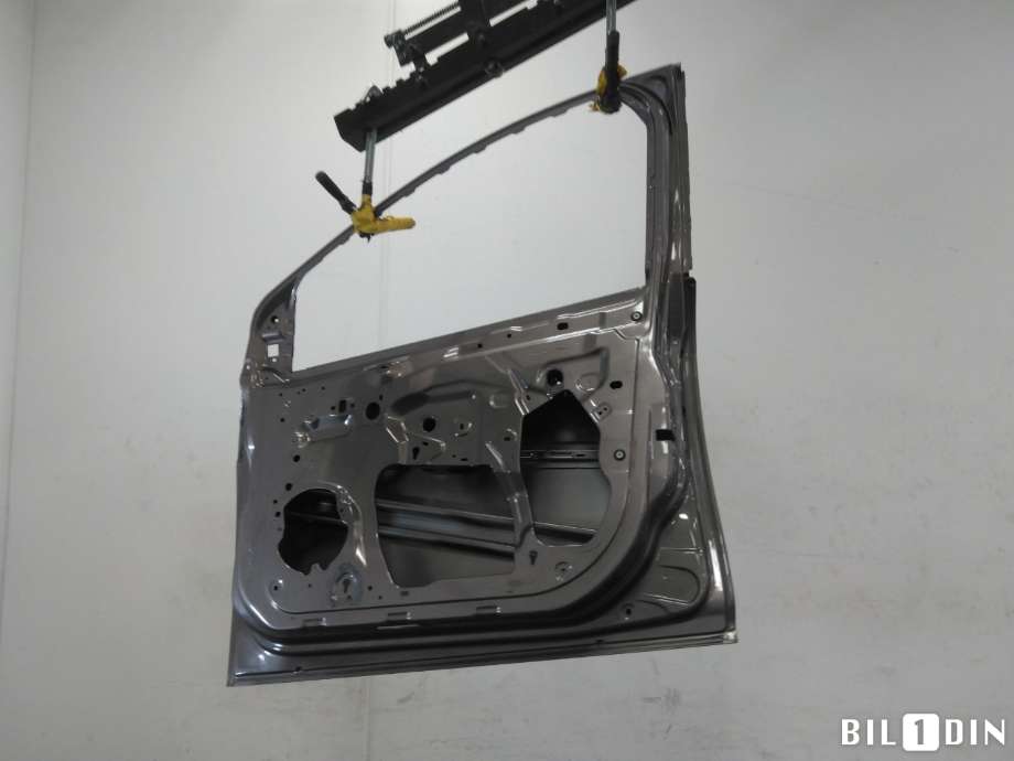 Dør høyre foran til Ford Focus 2011-2014 (Type III, Fase 1)  (FORD|PBM51A20124BF|2147844|)