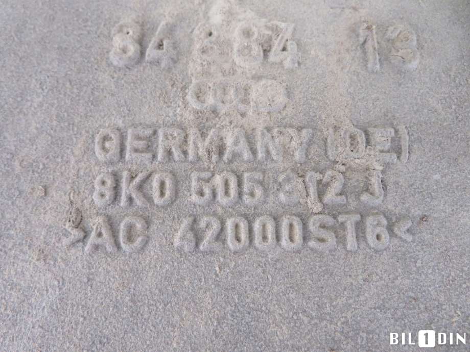 Bærebru høyre bak til Audi A4 2007-2014 (Type IV) (B8) (B8) (AUDI|8K0505312J|)