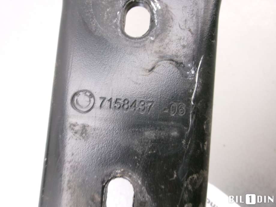 Diverse deler til BMW X5 2007-2013 (E70) (E70) (BMW|51717228081||7158437)