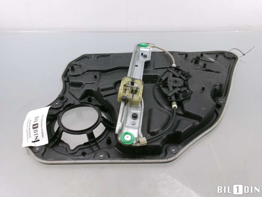 Ruteheis til Volvo V60/V60 CC 2013-2018 (Type I, Fase 2)  (VOLVO|30784312|)