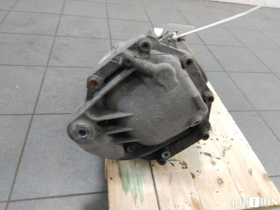Kardang klokke bak til BMW 7-Serie 2009-2015 (F01/F02/F03/F04) (F01/F02/F03/F04) (BMW|33107630828|)