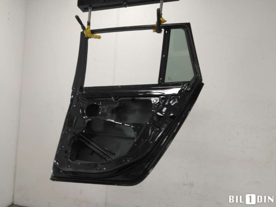 Dør høyre bak til BMW 5-Serie 2003-2010 (E60/E61) (E60/E61) (BMW|41525A2A368|)