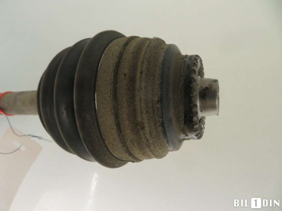 Drivaksel venstre foran til BMW 4-Serie 2013-2020 (F32/F33/F36) (F32/F33/F36) (BMW|31607597693|)