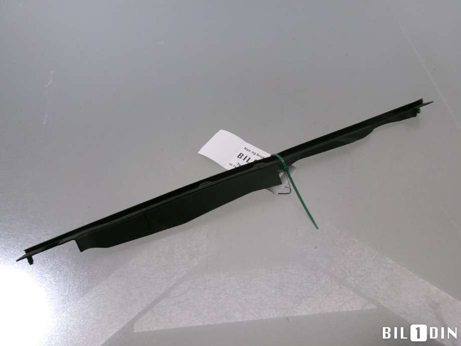 Diverse deler til Audi A4 2020-->> (Type V, Fase 2) (B9) (B9) (AUDI|8W0820582C|)