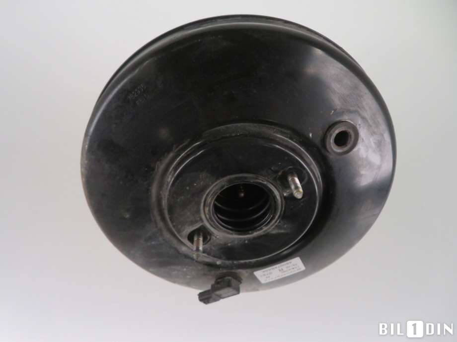 Bremsekraft-forsterker til Nissan X-Trail 2014-2022 (T32) (T32) (NISSAN|D72104BA0A|D7BAM4BA0A|)
