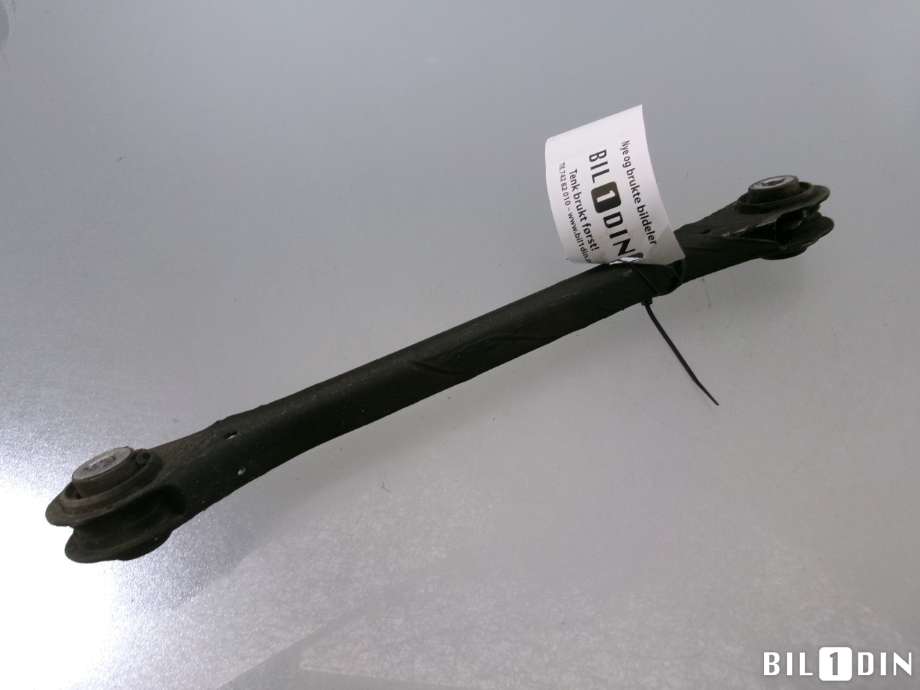 Bærebru venstre bak til XPeng P7 2021-->> (XPENG|3320140ED10005||3320140ED1)