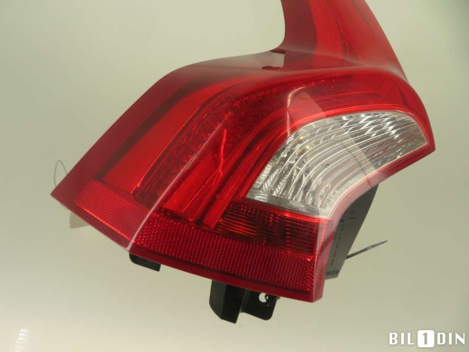 Baklykt venstre til Volvo V60 2010-2013 (Type I, Fase 1)  (VOLVO|31395928|)