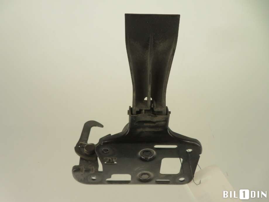 Diverse deler til Audi A4 2007-2014 (Type IV) (B8) (B8) (AUDI|8T0823480|)