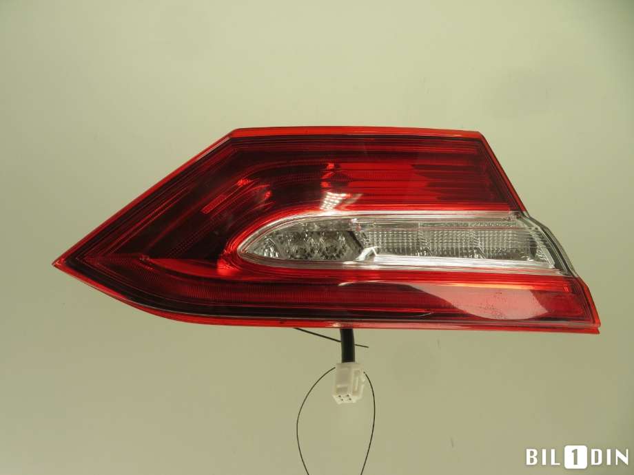 Baklykt venstre indre til Toyota Camry, 2019-->>  (TOYOTA|8159033350)