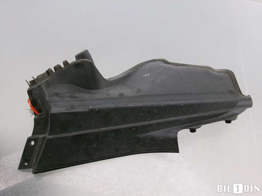 Diverse deler til BMW X5 2013-2018 (F15) (F15) (BMW|51717309205|)