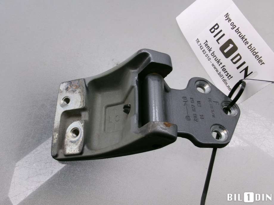 Hengsler til VW Transporter / Caravelle 2009-2015 (Fase 2) (T5) (T5) (VOLKSWAGEN|7H0827151F|)
