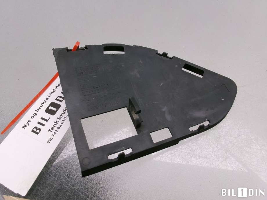 Diverse deler til BMW X5 2013-2018 (F15) (F15) (BMW|51118056851|)