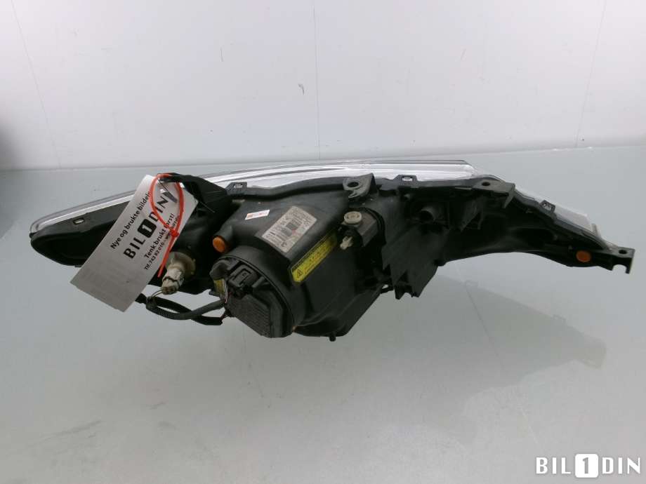 Frontlykt venstre halogen til Toyota Auris 2013-2015 (Type II, Fase 1) (TOYOTA|8117002E40|)