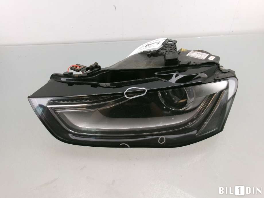 Frontlykt venstre xenon til Audi A4 2007-2014 (Type IV) (B8) (B8) (AUDI|8K0941043F|8K0941043C|)