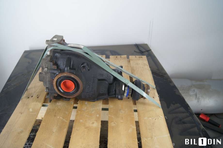 Kardang klokke bak til BMW X4 2014-2018 (F26) (F26) (BMW|33107592006|)