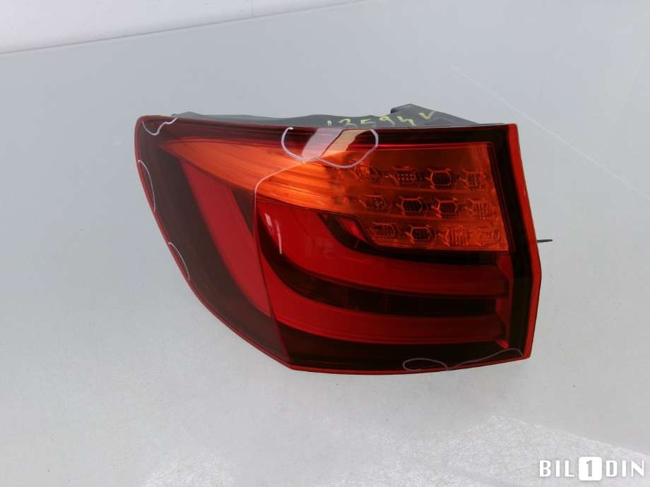 Baklykt venstre til BMW 5-Serie 2010-2017 (F10/F11) (F10/F11) (BMW|63217203233|)