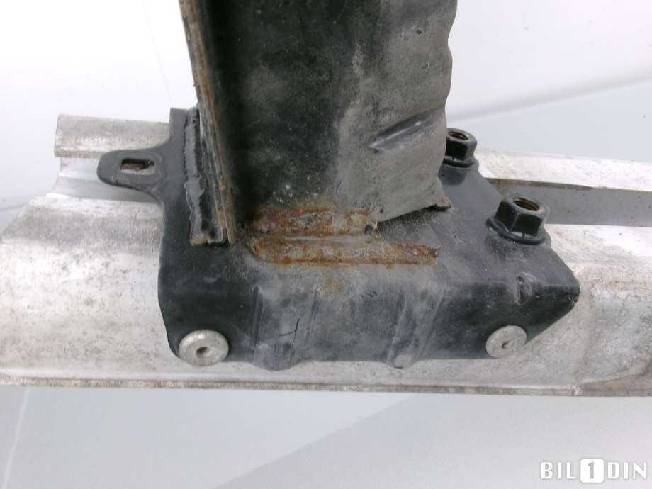 Støtfangerforsterkning foran til Toyota Prius +7 2012-2020 (Type III) (stasjonsvogn) (stasjonsvogn) (TOYOTA|5202147180|)
