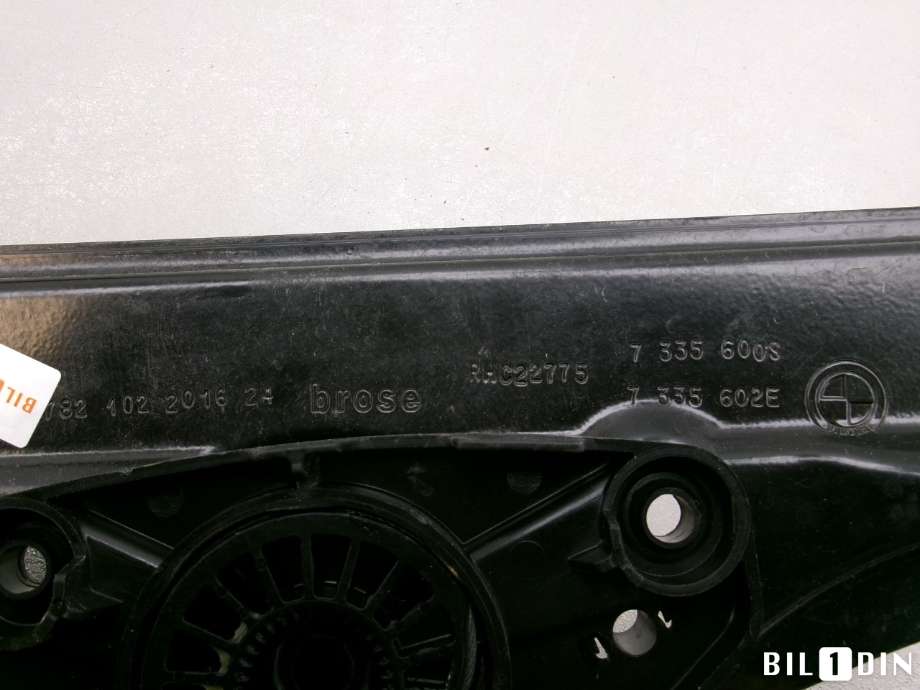 Ruteheis til BMW X4 2014-2018 (F26) (F26) (BMW|51357335602|)