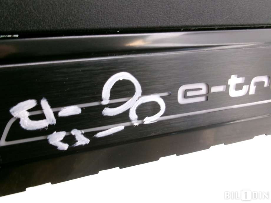 Diverse deler til VW e-Golf 2014-2017 (Fase 1) (VOLKSWAGEN|5G0805931|)