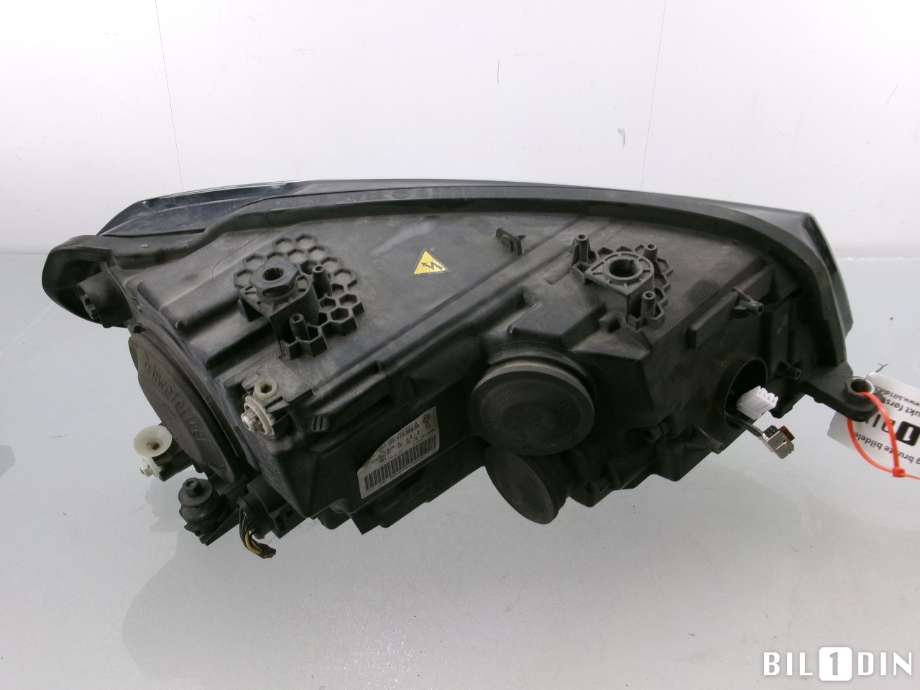 Frontlykt venstre xenon til VW Caddy 2015-2020 (Type III, Fase 3) (VOLKSWAGEN|2K1941039A|)