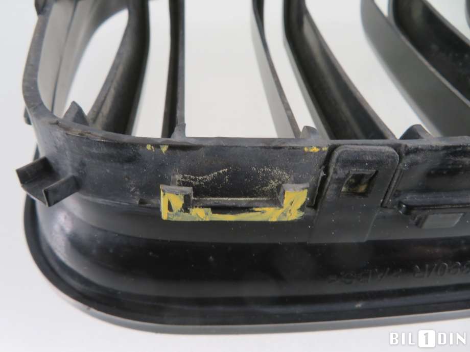 Grill høyre til BMW 3-Serie 2005-2011 (E90/E91/E92/E93) (E90/E91/E92/E93) (BMW|51712146912|)