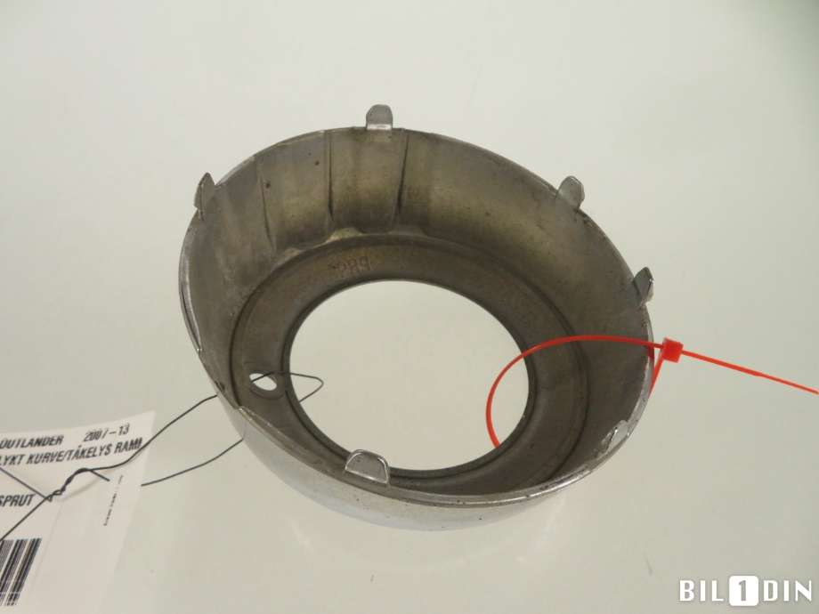 Frontlyktehus til Mitsubishi Outlander 2010-2012 (Type II, Fase 2)  (MITSUBISHI|8321A425|)