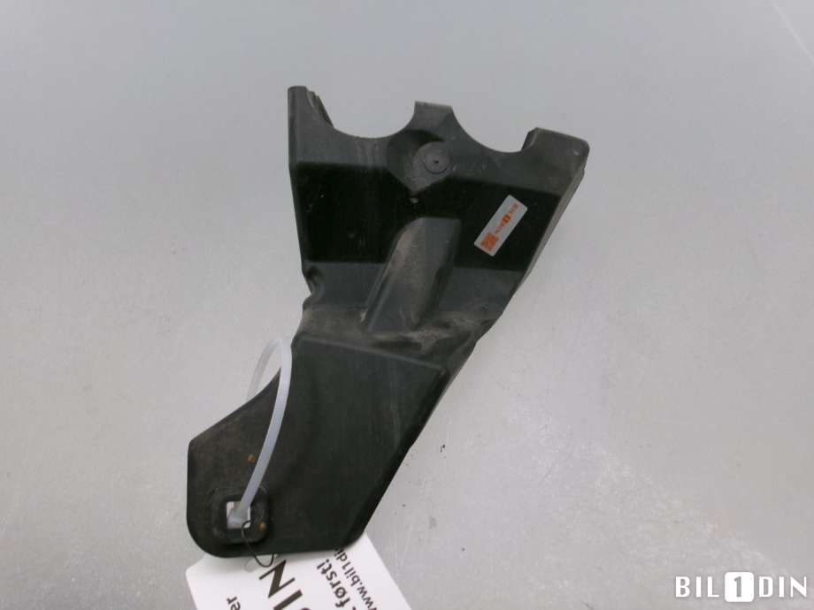 Diverse deler til Volvo V70 2005-2007 (Type II, Fase 2)  (8693385|)