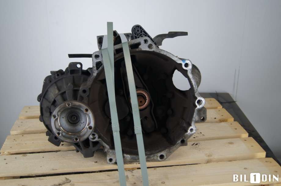 Girkasse manuell til VW Caddy 2015-2020 (Type III, Fase 3)  (VOLKSWAGEN|0A4300052B
X|0A4300052B|)