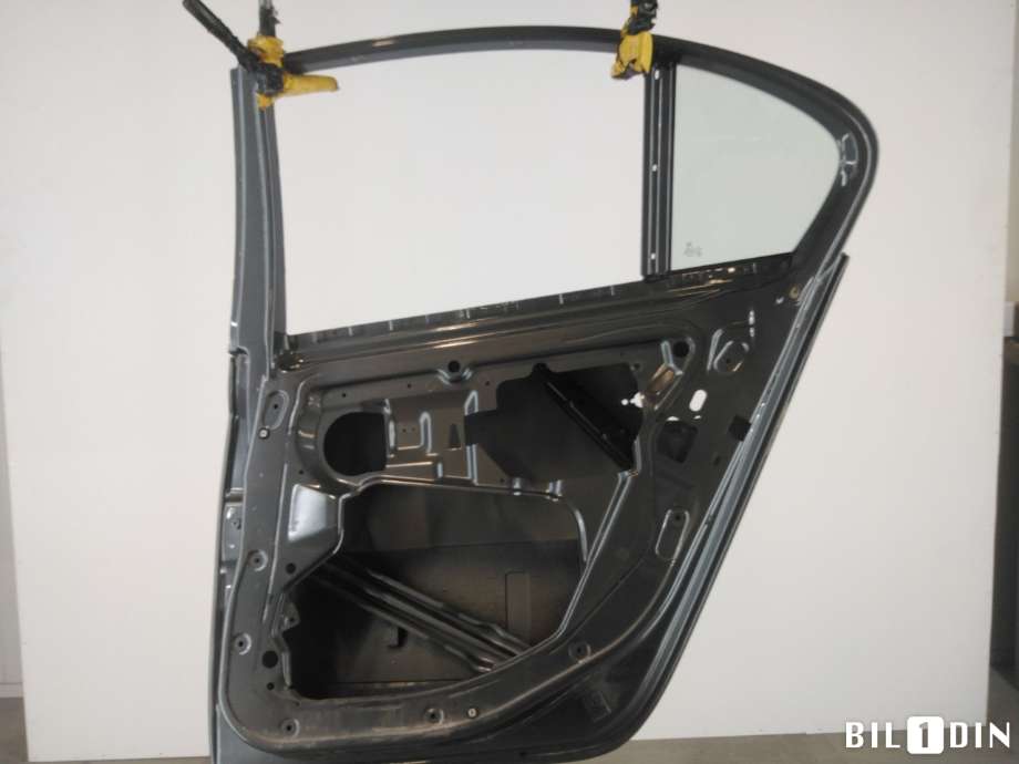 Dør høyre bak til BMW 5-Serie 2003-2010 (E60/E61) (E60/E61) (BMW|41009631832|)