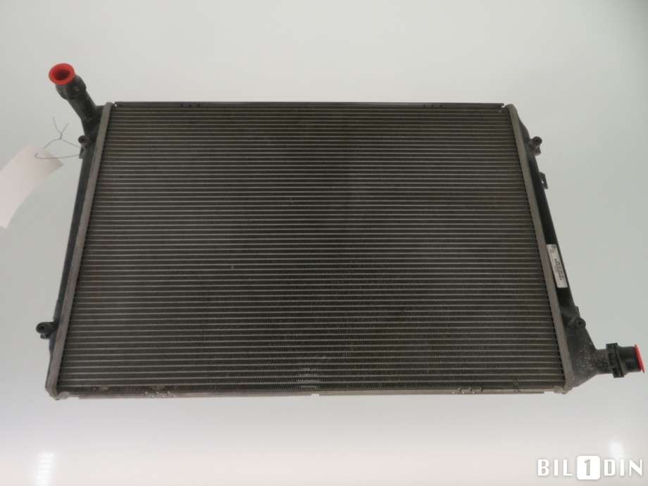 Radiator (manuell gir) til VW Touran 2007-2010 (Type I, Fase 2) (VOLKSWAGEN|1K0121251DP|)