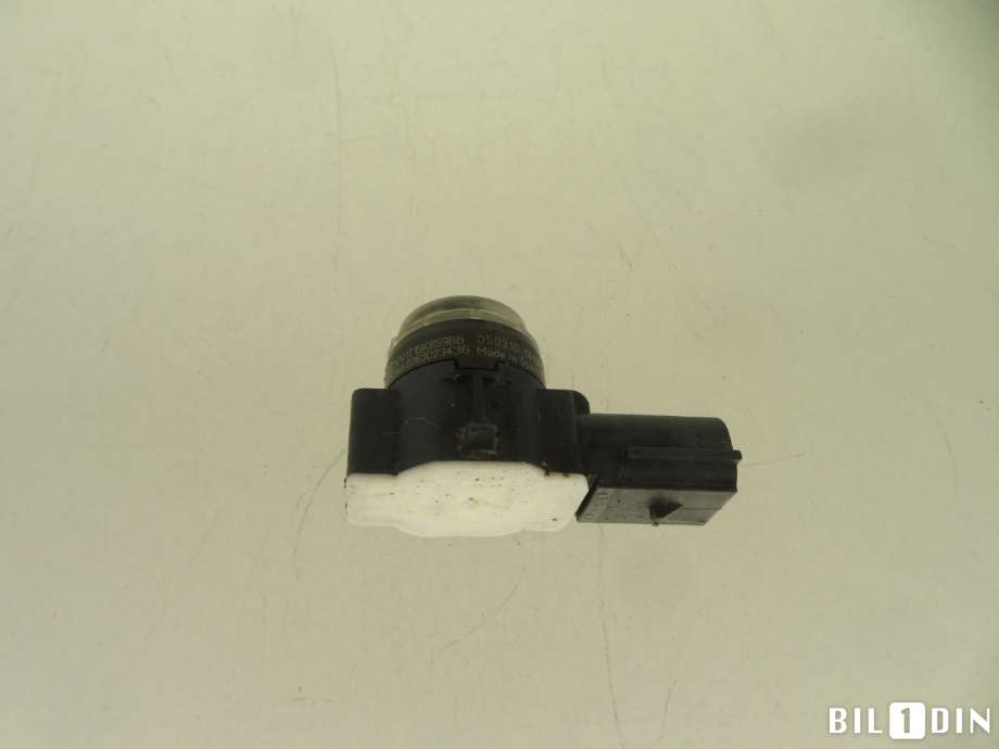Parkeringssensor bak til Ford Fiesta 2013-2017 (Type VI, Fase 2) (FORD|5261157|CV1T15K859BB|)