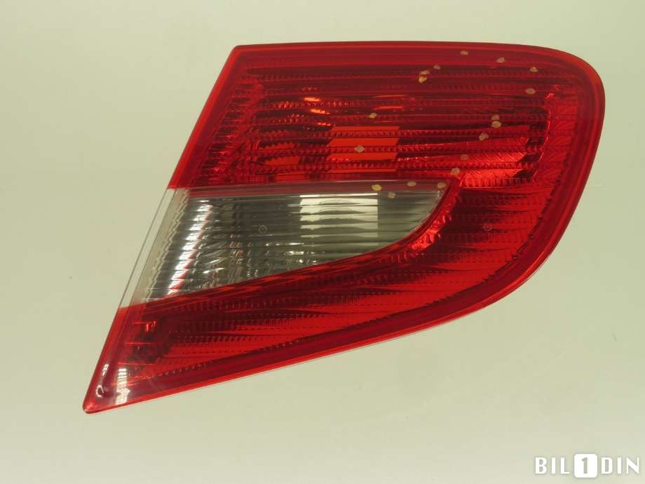 Baklykt høyre indre til Škoda Superb 2008-2015 (Type II) (SKODA|3T5945108|)
