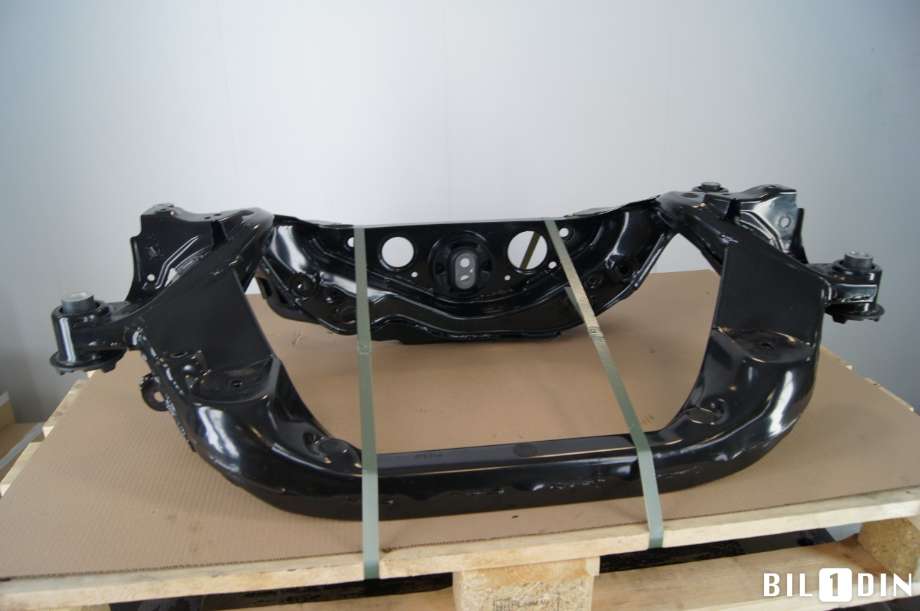 Travers bak til Toyota bZ4X 2022-->>  (TOYOTA|5120042020|)