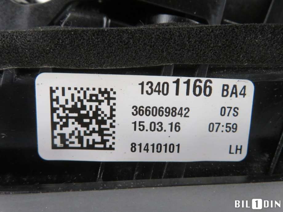 Baklykt venstre indre til Opel Astra K 2015-->>  (OPEL|13401166|)