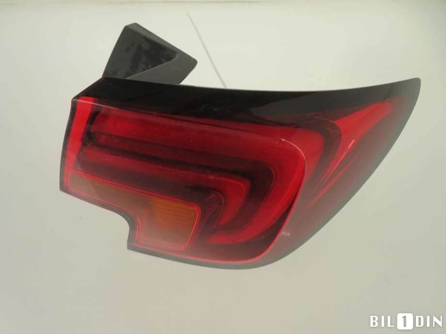 Baklykt høyre til Opel Astra K 2015-->>  (OPEL|13401165|)