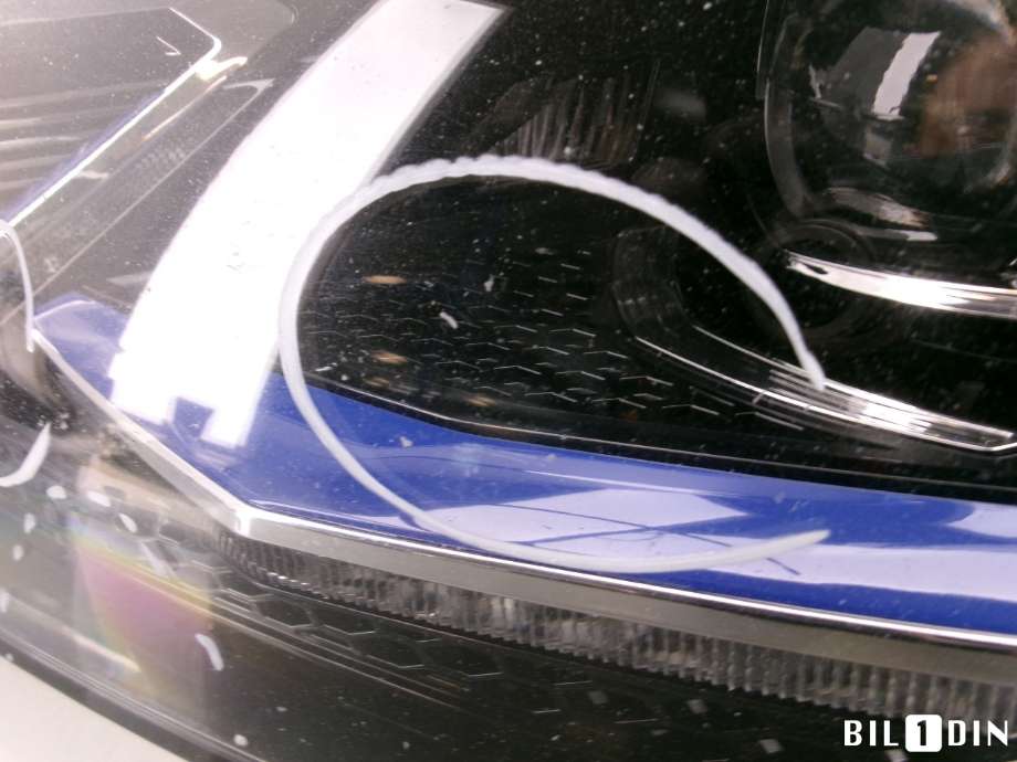 Frontlykt venstre halogen til VW e-Golf 2017-2020 (Fase 2)  (VOLKSWAGEN|5G1941773B||5G1941035N)