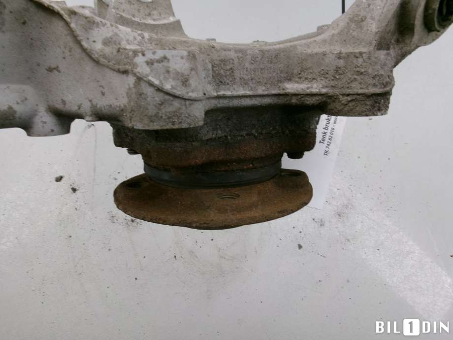 Hjulspindel venstre bak til Volvo EX30 2023-->>  (VOLVO|31345368|)